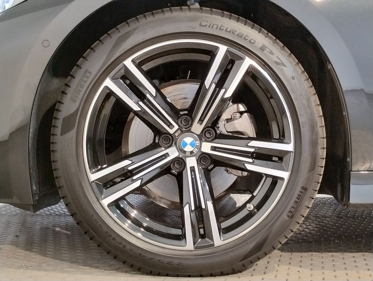 320d xDrive Berline RHD