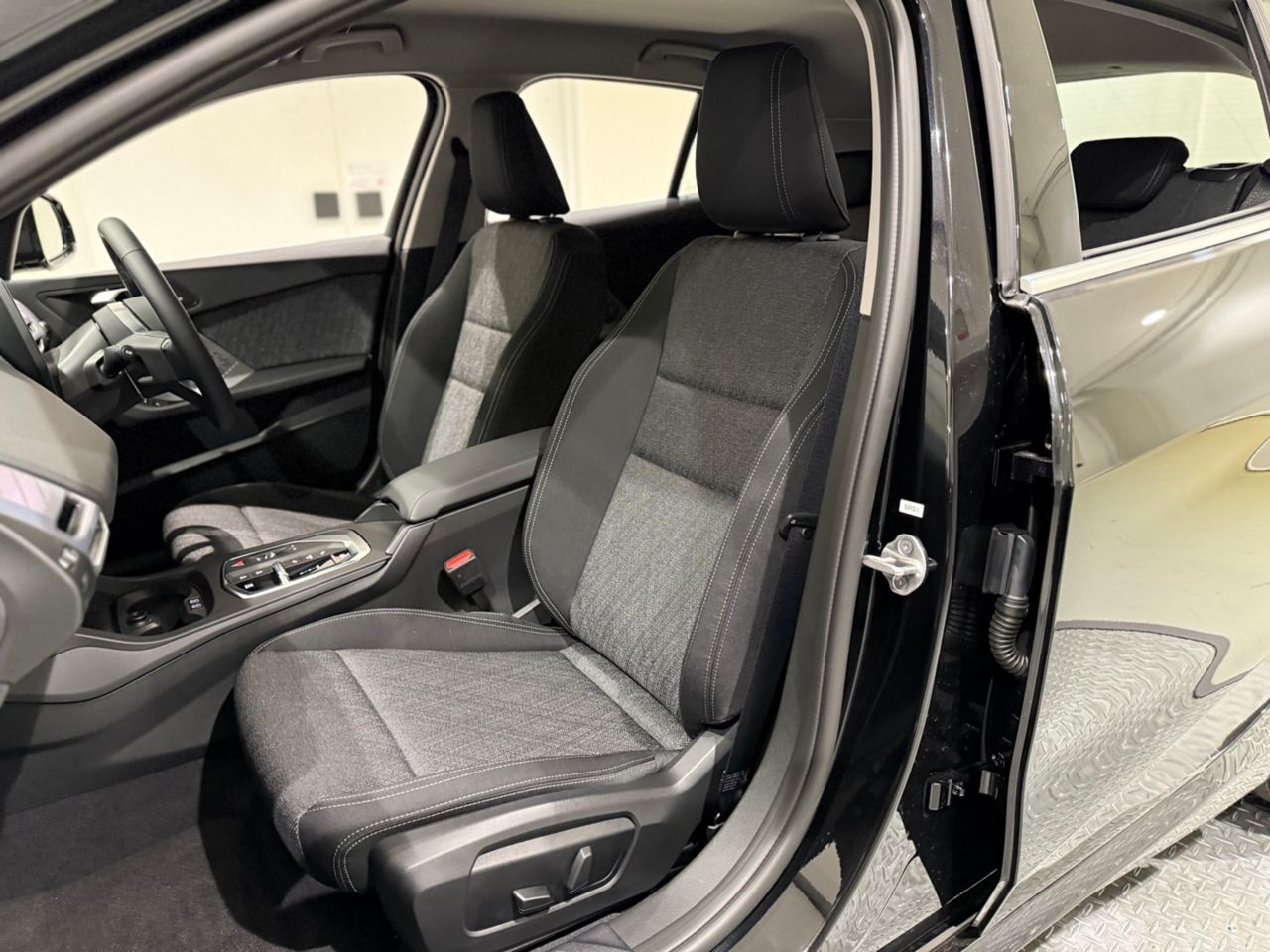 120 Sport Sports Hatch