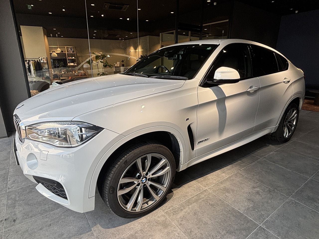 X6 XDRIVE 50I RHD