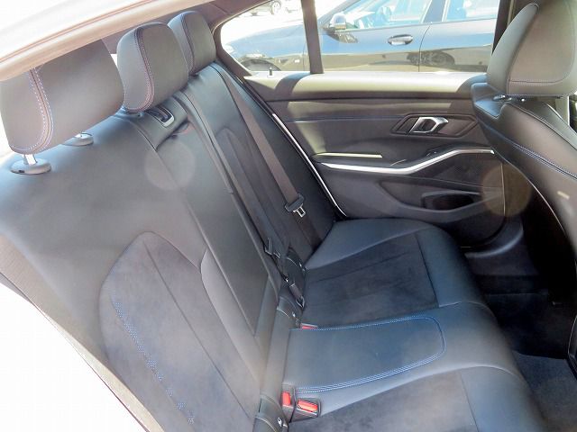 320d xDrive Berline RHD