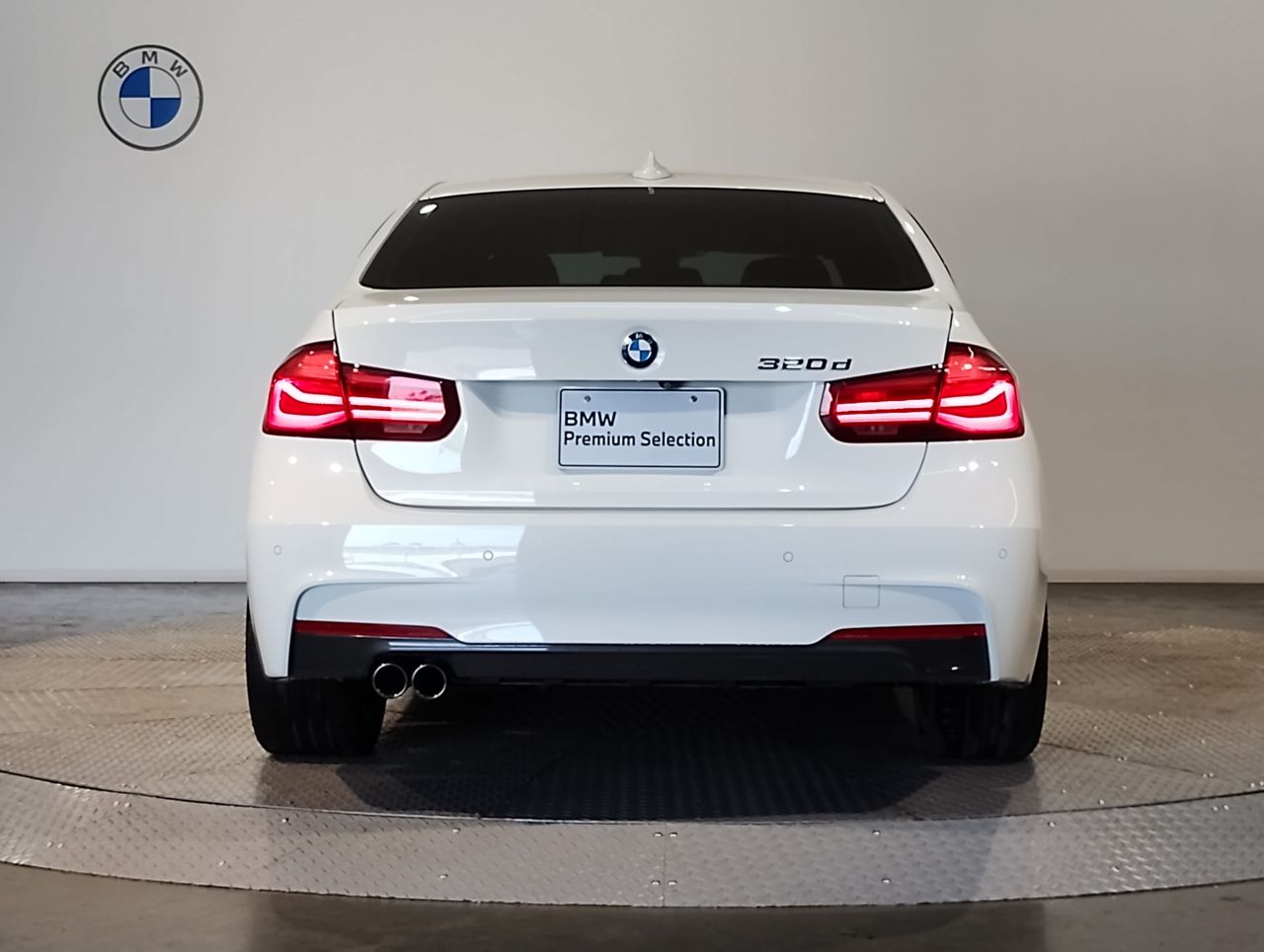 320D SEDAN RHD