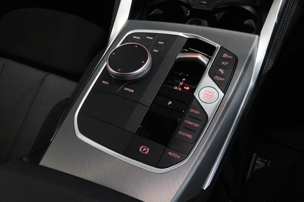 G** ***i G*** C**** ***