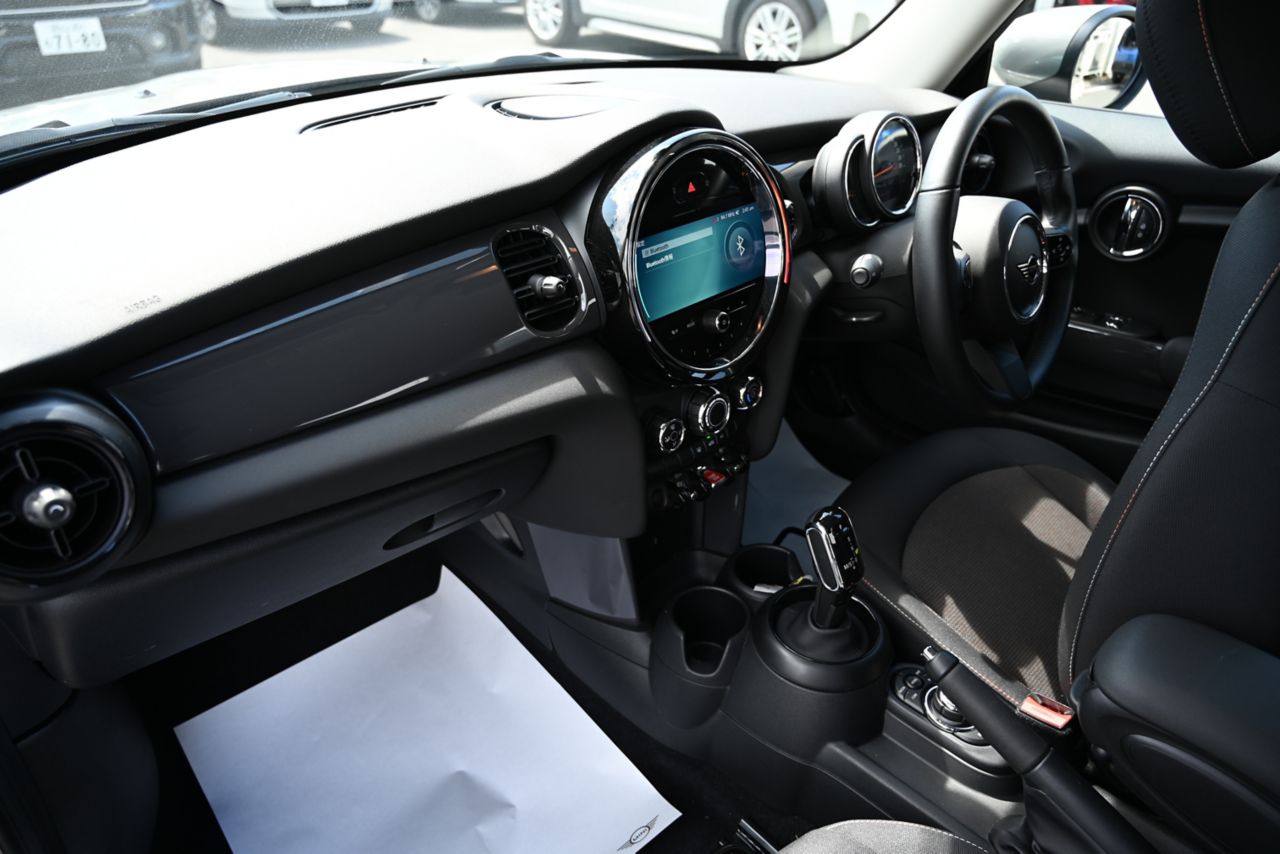 MINI One Hatch RHD F56