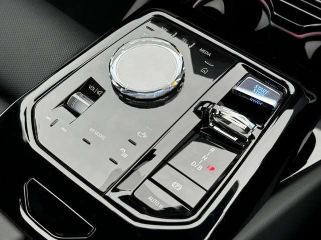 BMW i5 eDrive40 Sedan RHD