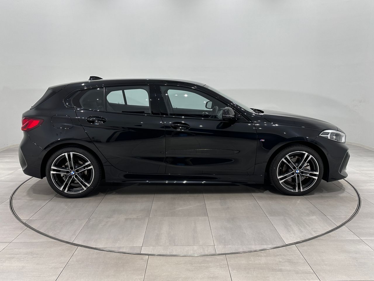 F40 118d Sports Hatch 5-door B47 2.0d