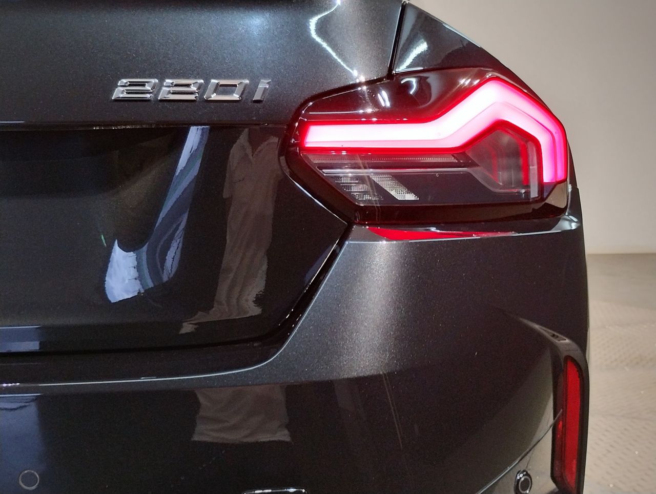 G42 220i Coupe