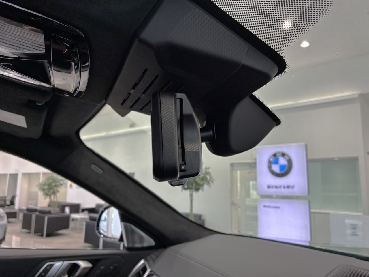 X6 M60i xDrive RHD