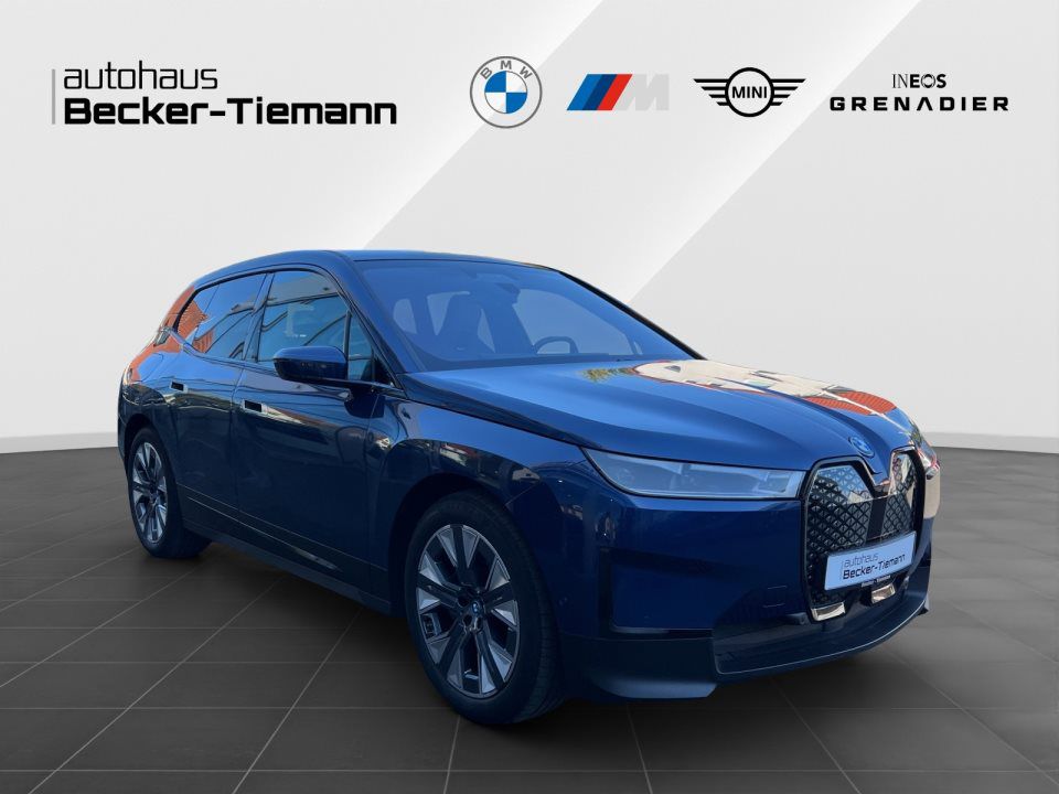 BMW iX