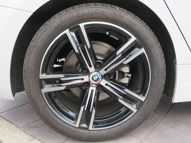 320d xDrive Berline RHD