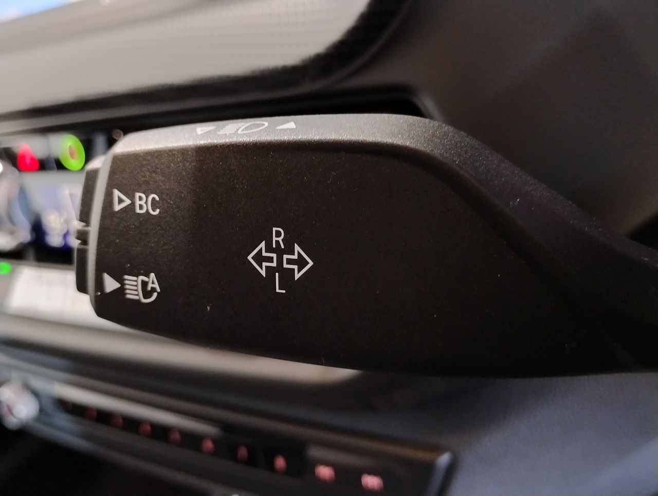 F40 118d Sports Hatch 5-door B47 2.0d