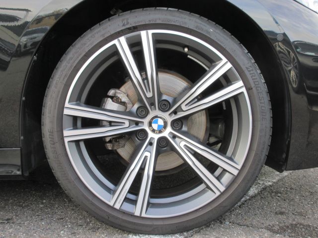 320d xDrive Berline RHD
