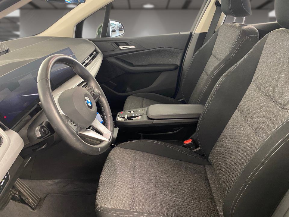BMW 218