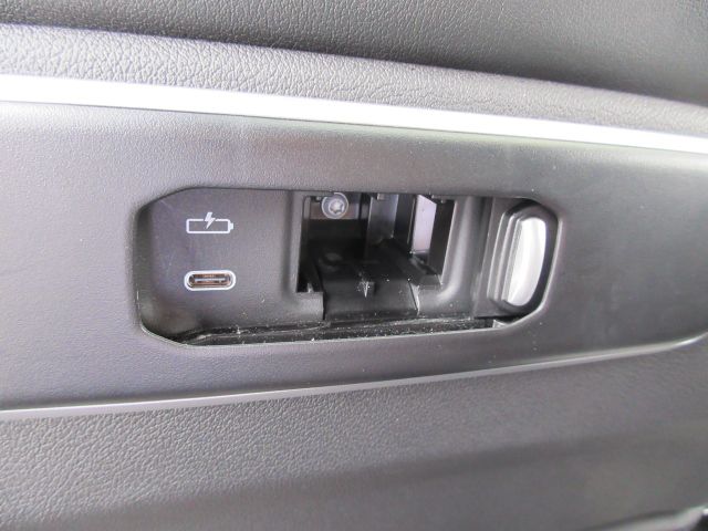 X6 M60i xDrive RHD