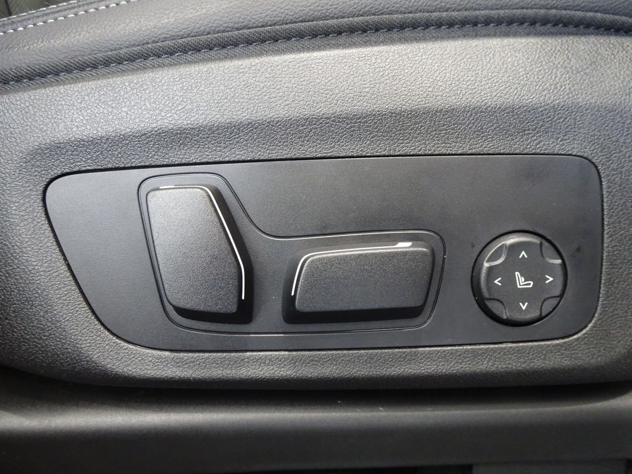 X4 xDrive20d RHD