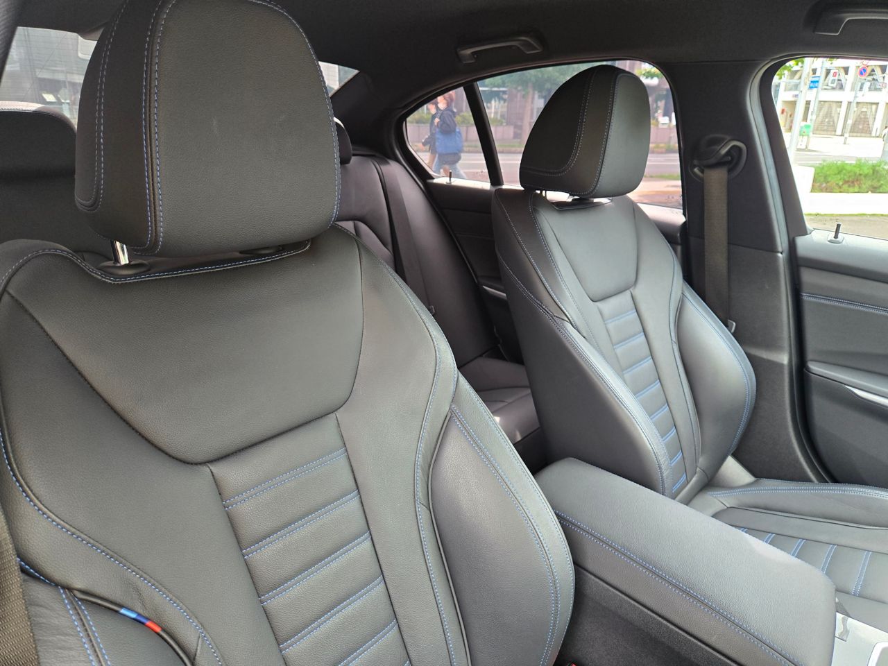 G20 320d xDrive RHD Saloon