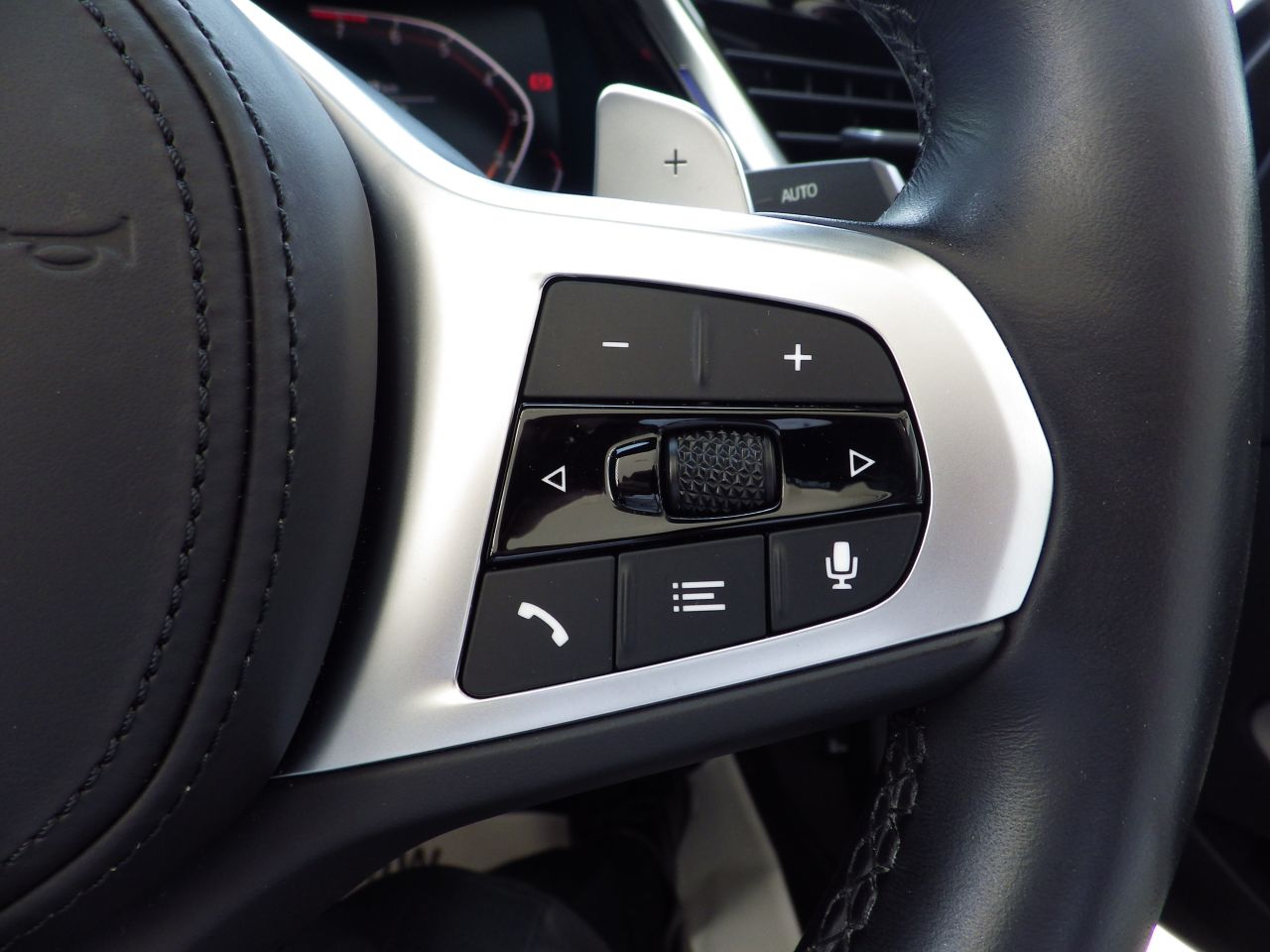 G29 z4 sDrive20i RHD