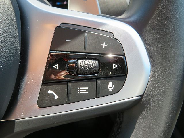 320d xDrive Berline RHD