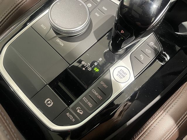 G01 X3 M40d RHD LCI