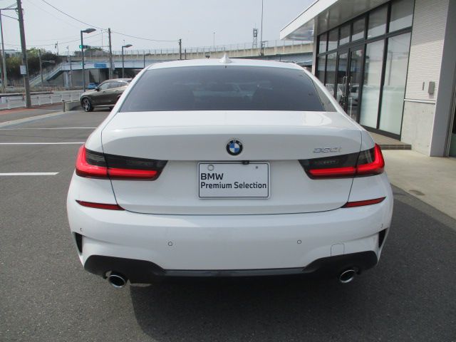 330i Berline RHD