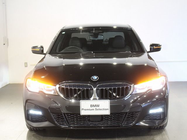 320i Sedan RHD