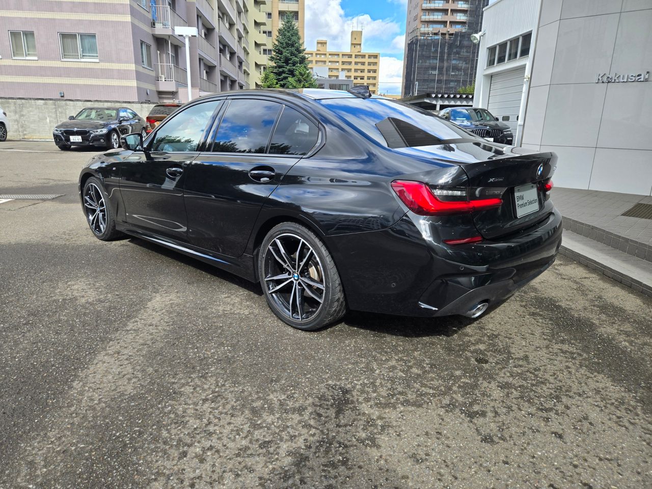 G20 320d xDrive RHD Saloon