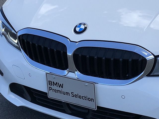 G20 320d xDrive RHD Saloon