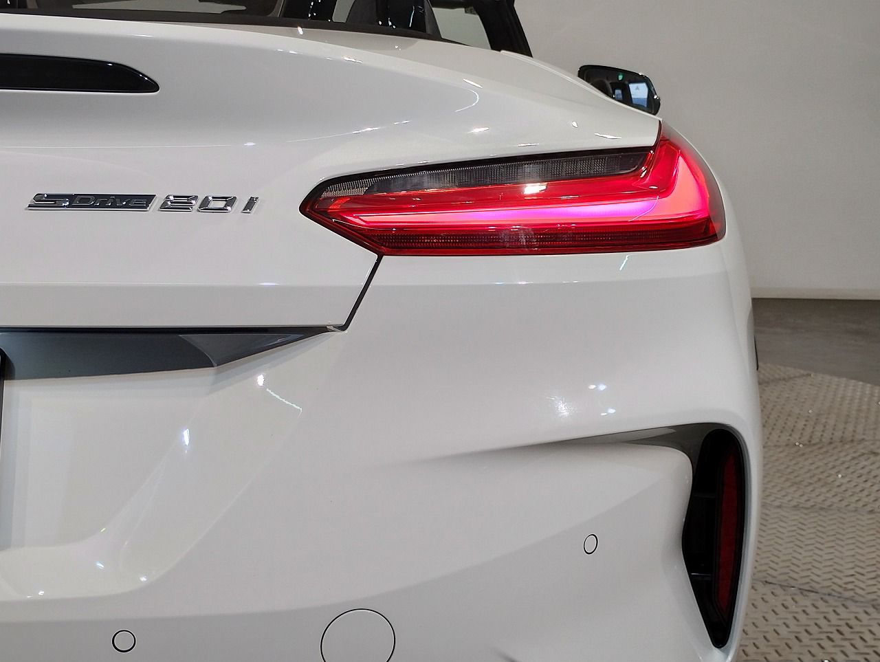 G29 z4 sDrive20i RHD