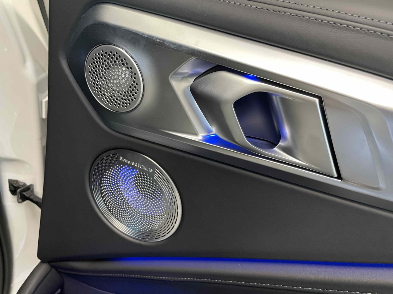 XM RHD