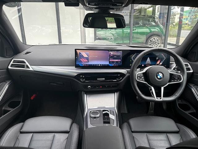 G20 320i Saloon LCI RHD MX