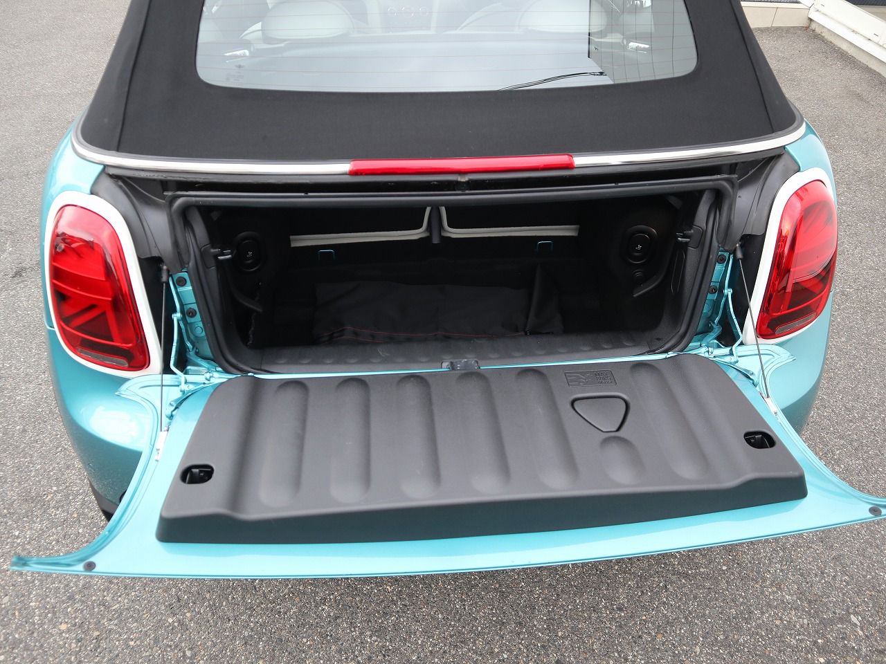 MINI Cooper S Convertible RHD