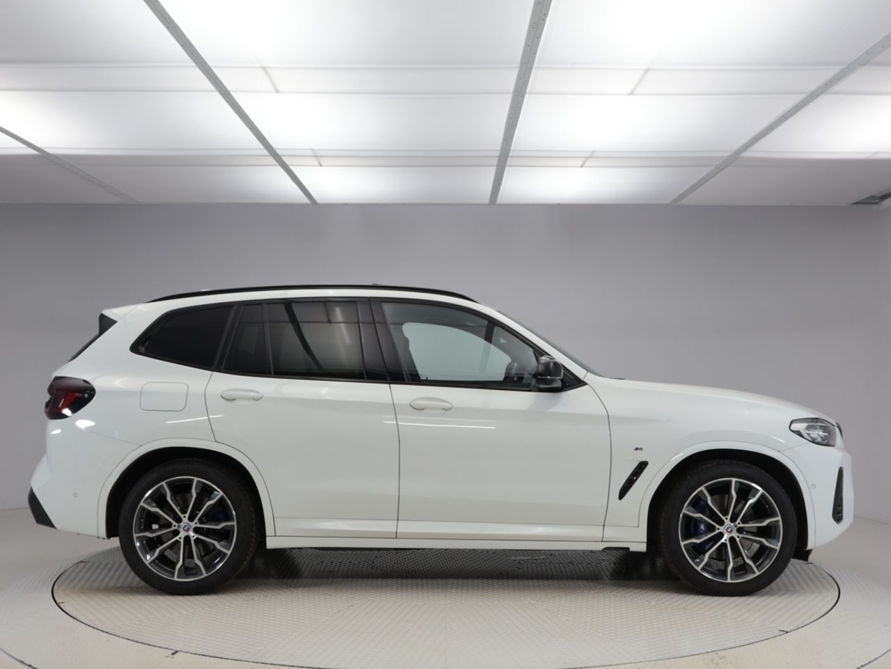 G01 X3 M40d RHD LCI ZA