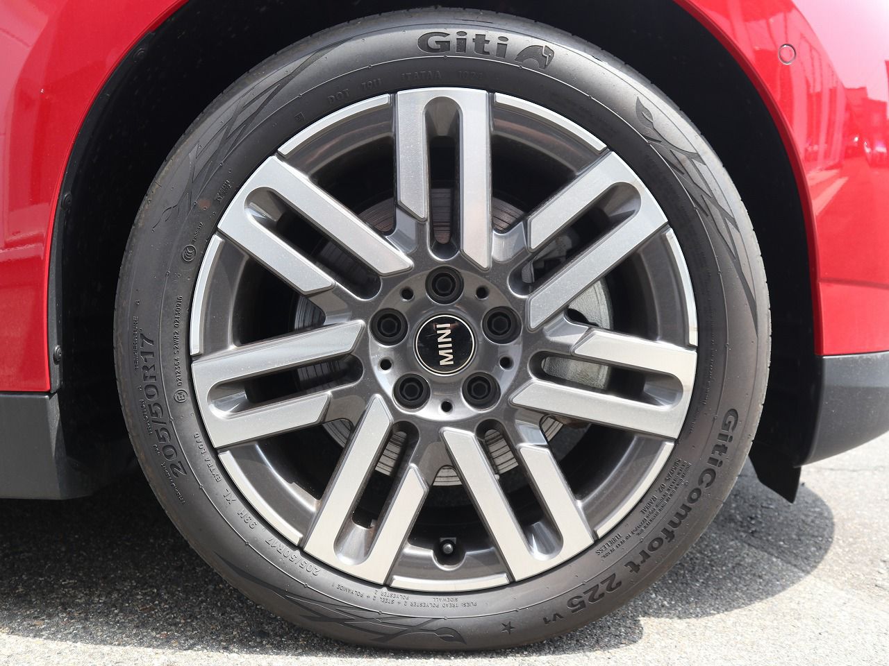 J01 MINI Cooper SE