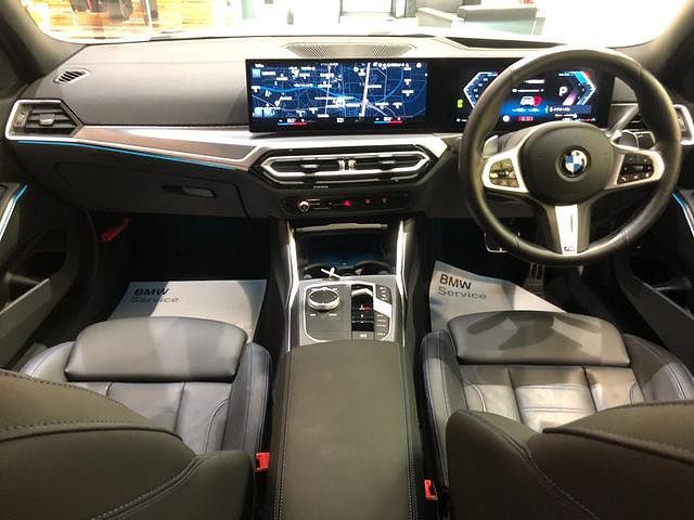 320d xDrive Berline RHD