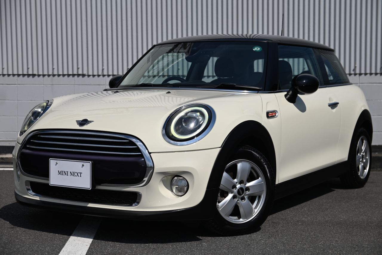 THE NEW MINI COOPER 3 DOOR.