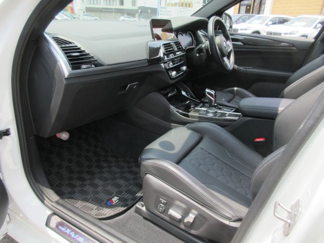 X4 M RHD