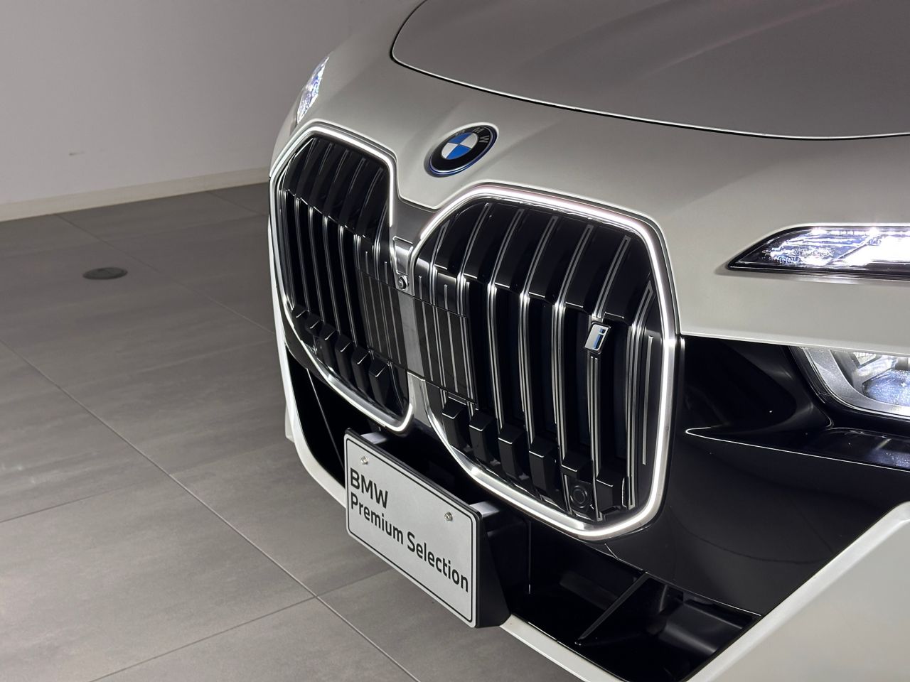 i7 xDrive60 Sedan RHD