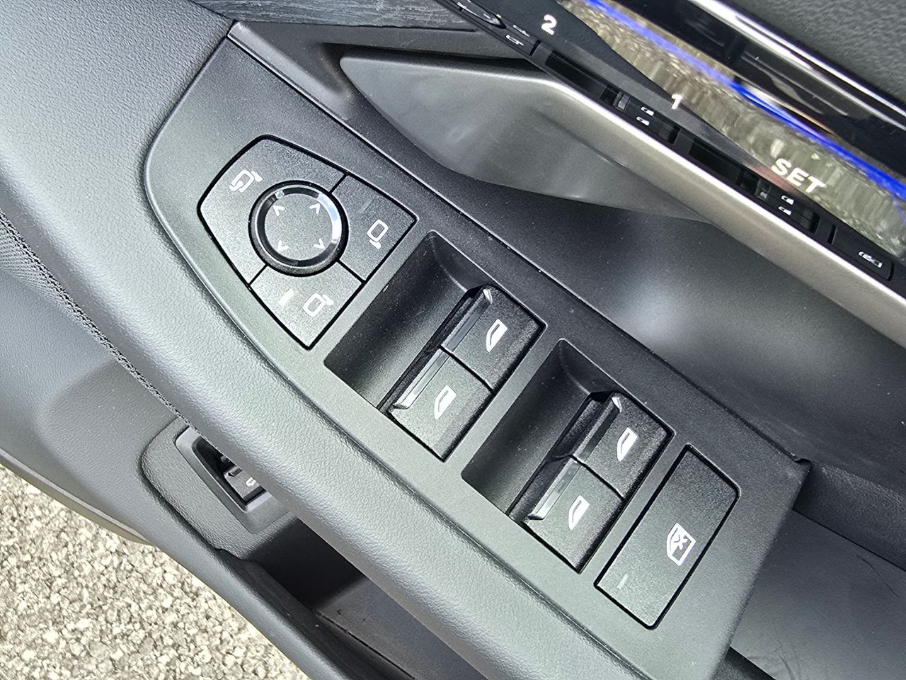 BMW i5 eDrive40 M Sport RHD