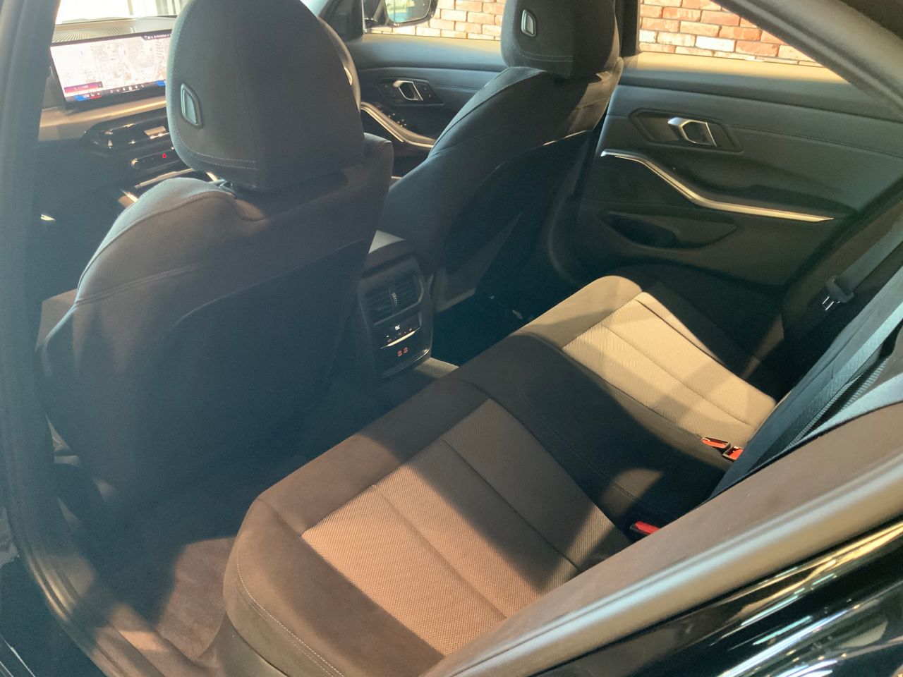 320d xDrive Berline RHD