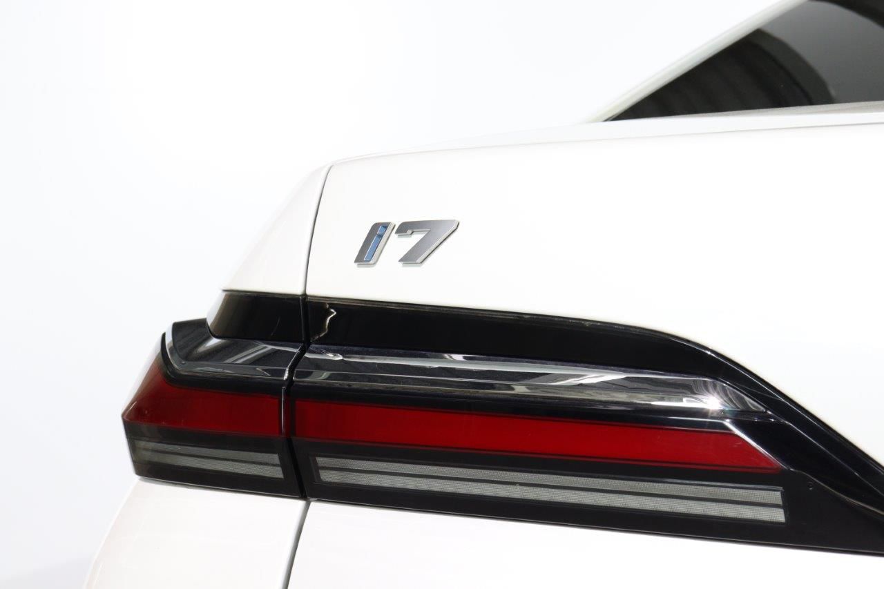 i7 xDrive60 Sedan RHD