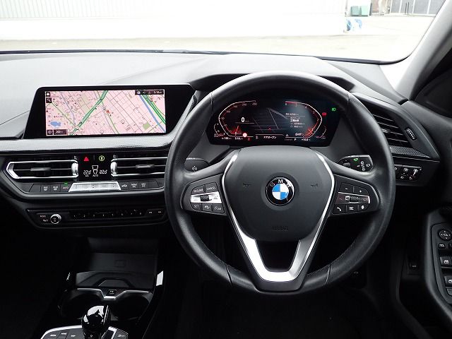 F40 118d Sports Hatch 5-door B47 2.0d