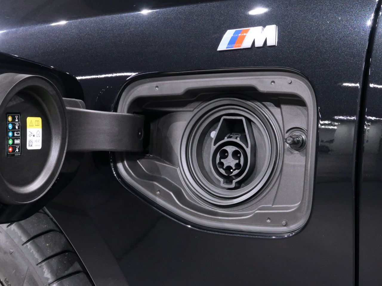 BMW i5 eDrive40 M Sport RHD