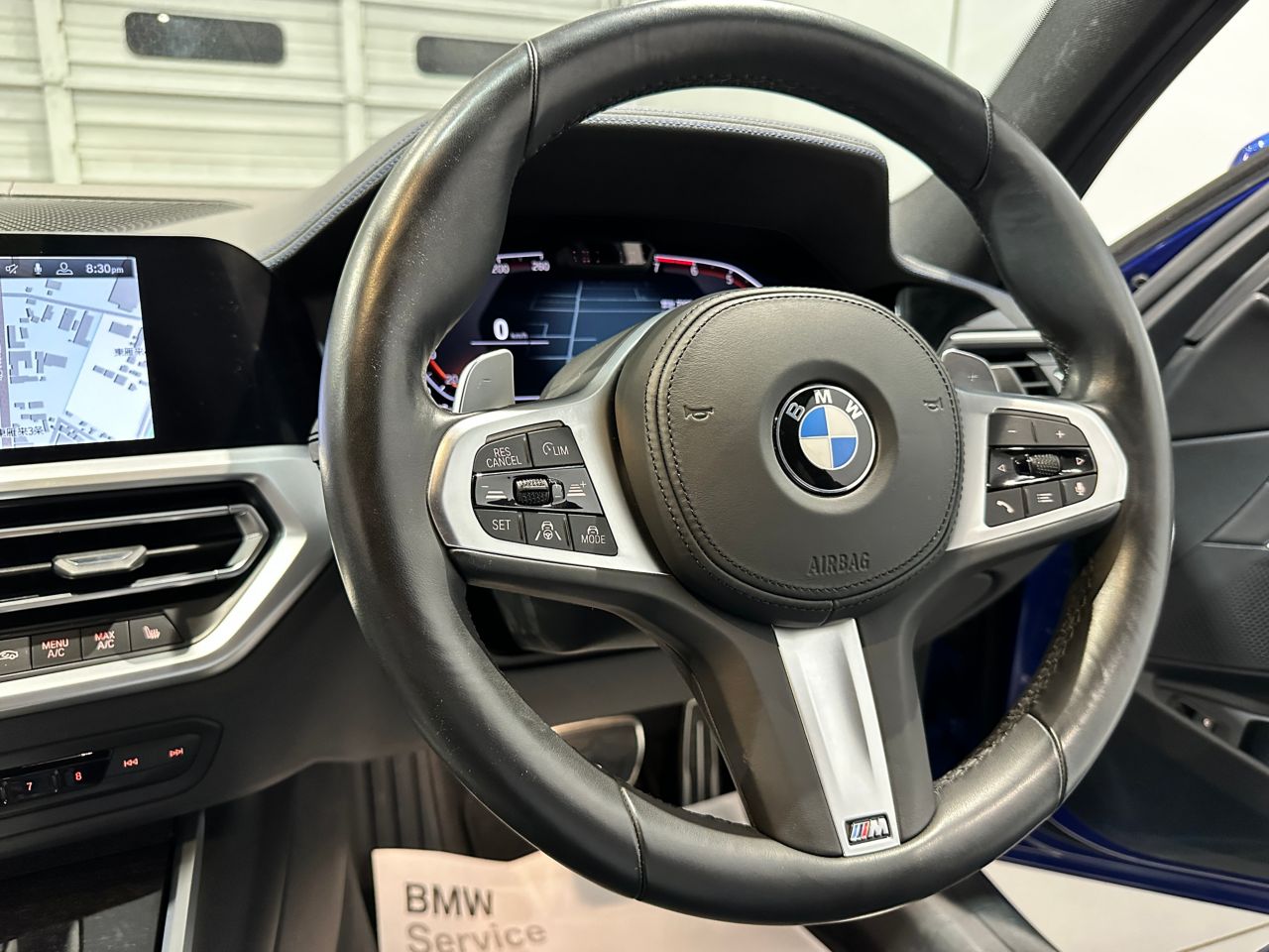 320i Sedan RHD