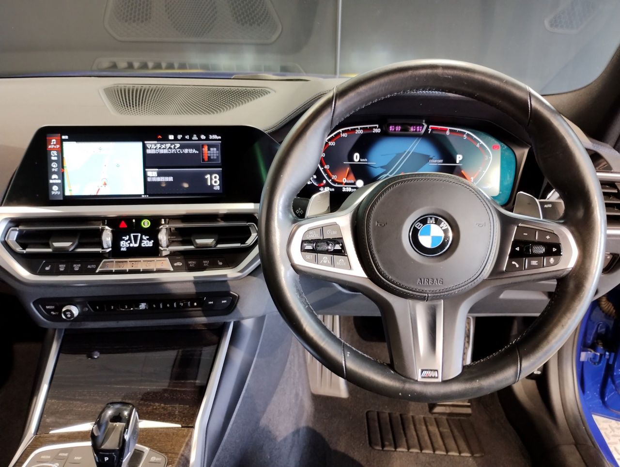 320i Sedan RHD