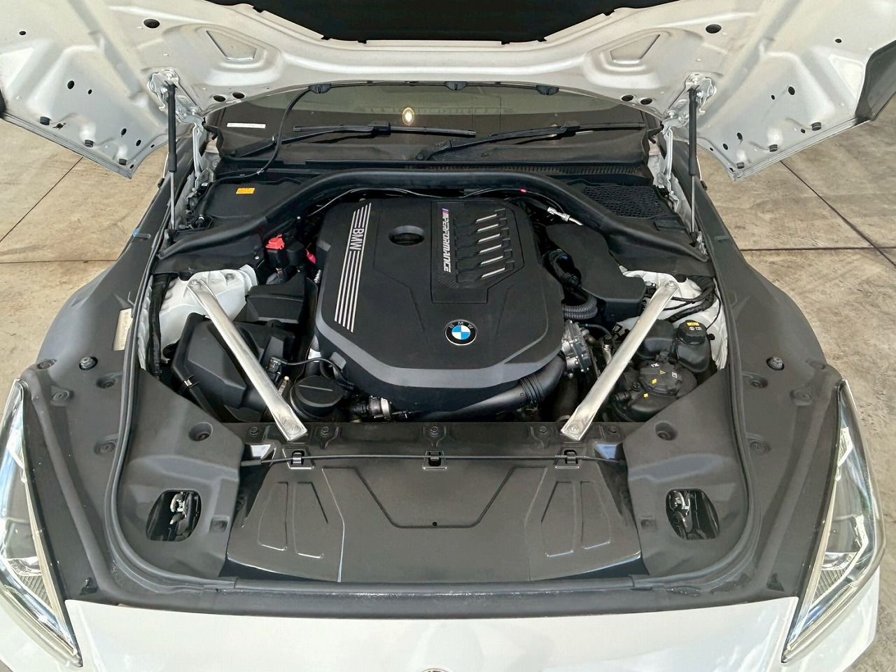 G29 Z4 M40i RHD