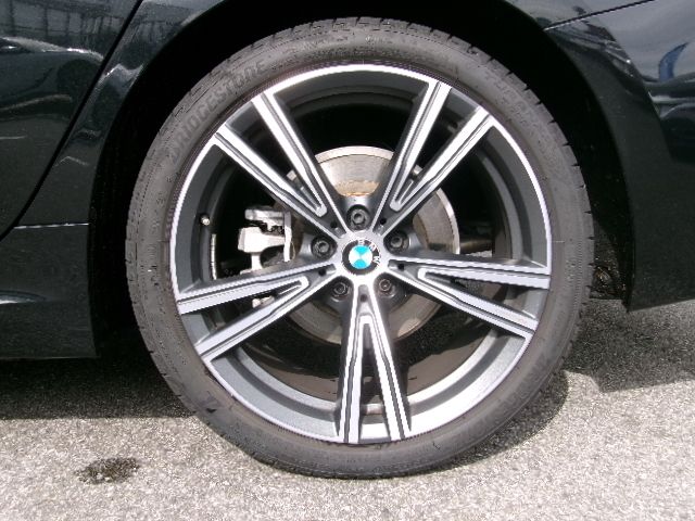 320d xDrive Berline RHD