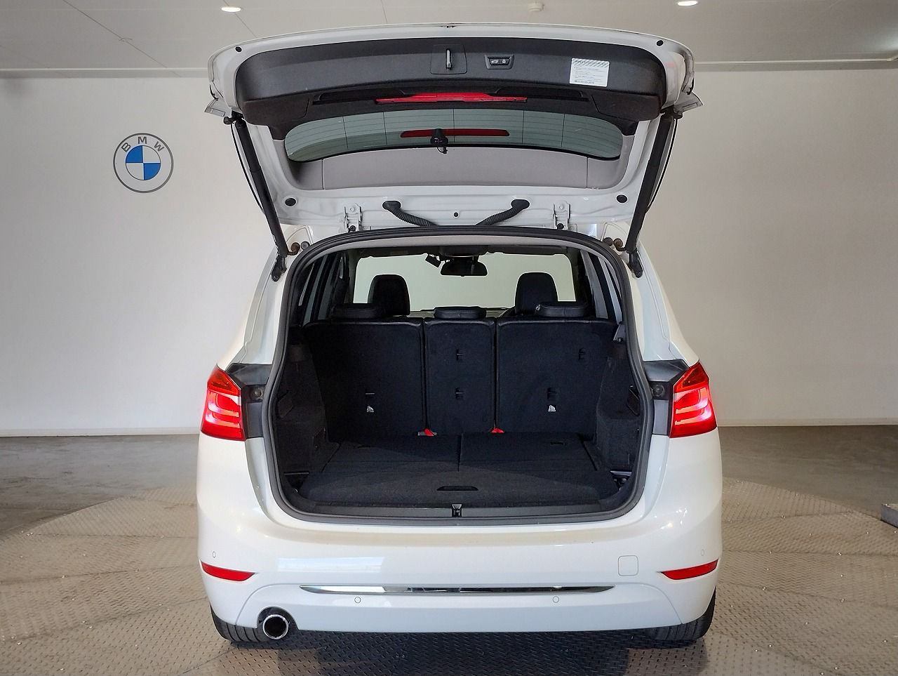 218D GRAN TOURER RHD