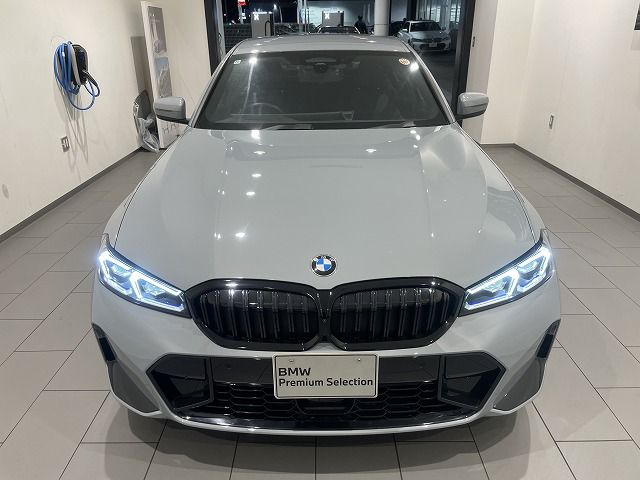 320d xDrive Berline RHD