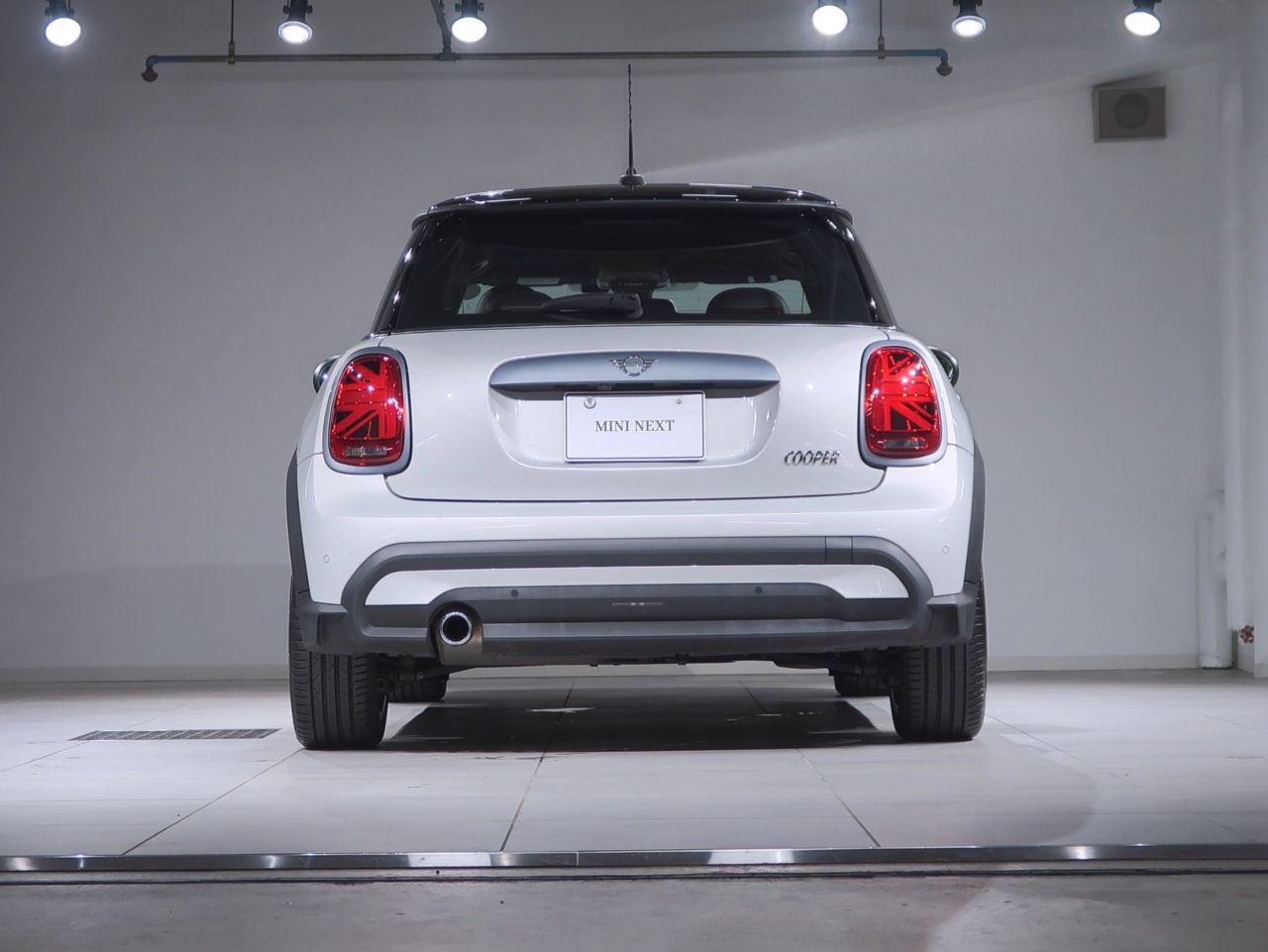 MINI Cooper F56 RHD