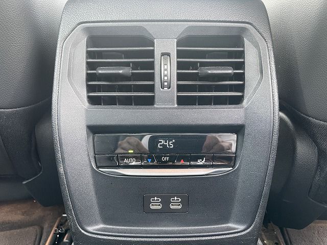 G20 330e Saloon RHD
