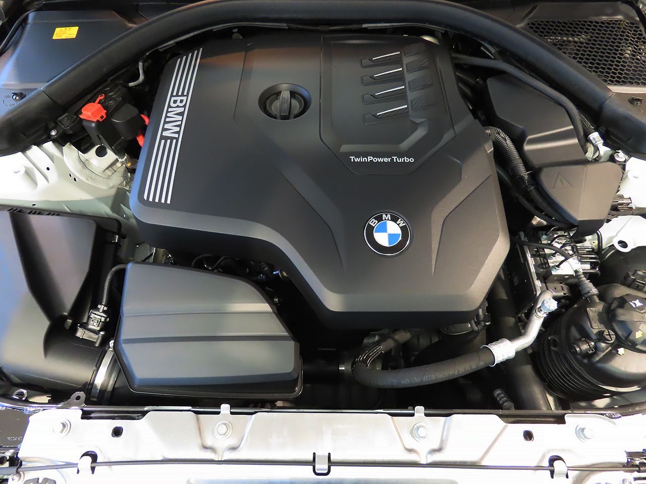 G20 320i Saloon LCI RHD MX